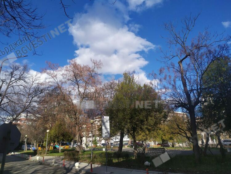 Променлива облачност днес в Кърджали,очаква се дъжд с гръмотевици