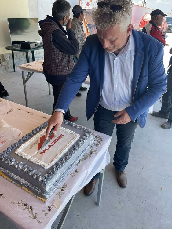 Производителят на керамични изделия "Младост" представи продуктите си в базата на "Строй - Ди"