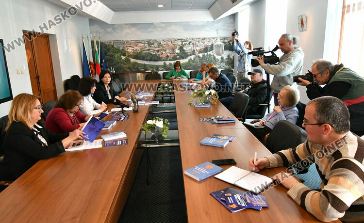 Акад.Владимир Зарев ще запали огъня на 51-то издание на „Южна пролет“