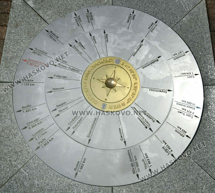 „Километър нула -Хасково“ стана атракция още в първия ден на откриването му