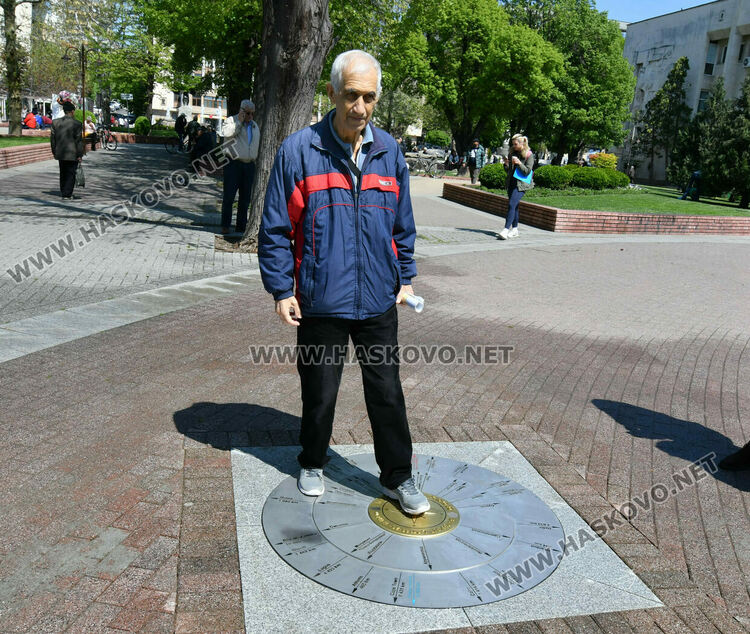 „Километър нула -Хасково“ стана атракция още в първия ден на откриването му