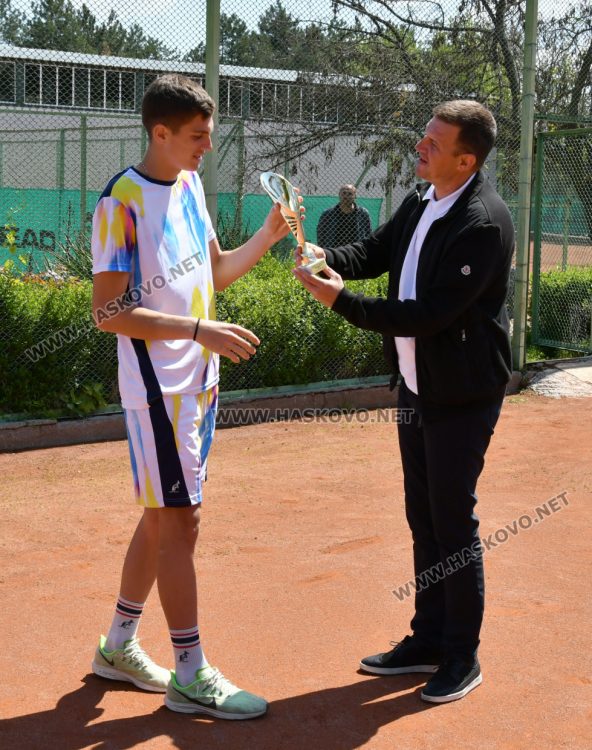 Българи триумфираха в сингъл надпреварата по тенис за  “Купа Хасково”