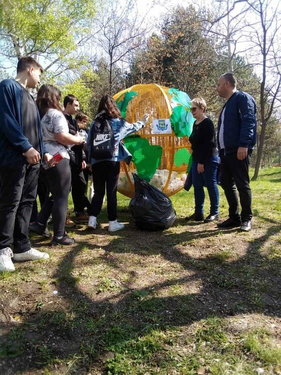 В „Йовков“ отбелязаха Деня на Земята