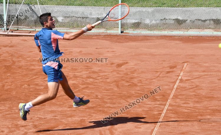 Българи триумфираха в сингъл надпреварата по тенис за  “Купа Хасково”