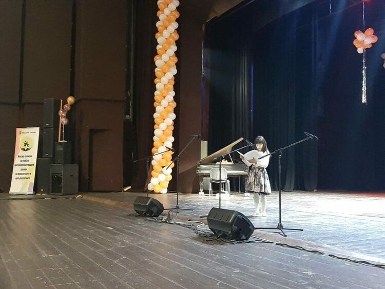 Талантите на Смолян завладяха сцената и публиката