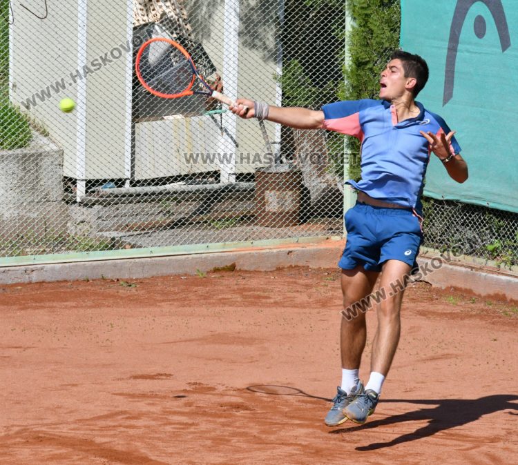 Българи триумфираха в сингъл надпреварата по тенис за  “Купа Хасково”