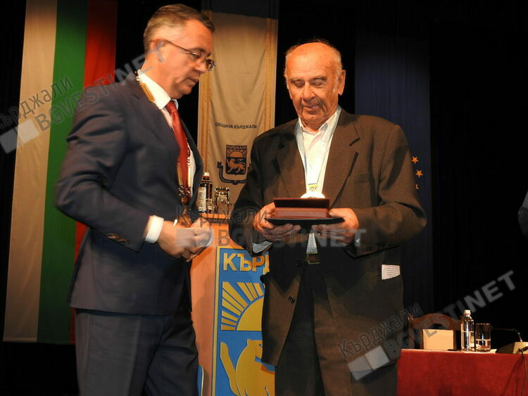 Емил Младенов-Строителят на Кърджали 