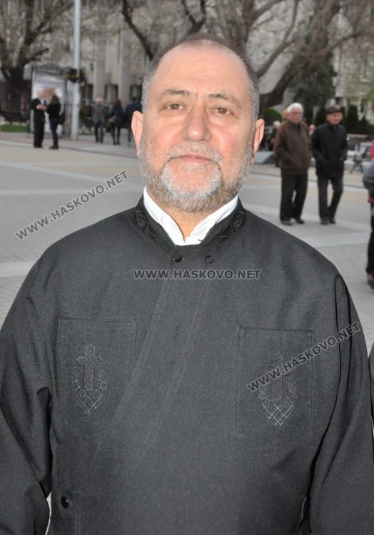 Отец Александър Чъкърък