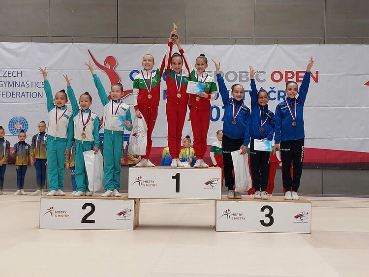 6 медала за „Мега спорт“ от международен турнир в Прага