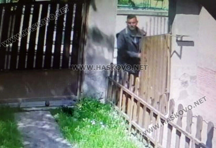 Заснеха кражба на велосипед от къща в Хасково, задържаха извършителя