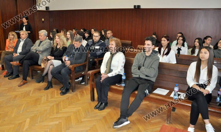 Симулативно дело с инфлуенсърка, пострадала при катастрофа с дрогиран водач в Хасково 