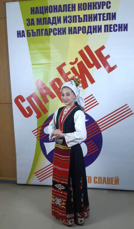 Четирима от „Зора-Зорничка“ с призови места в национален фолклорен конкурс