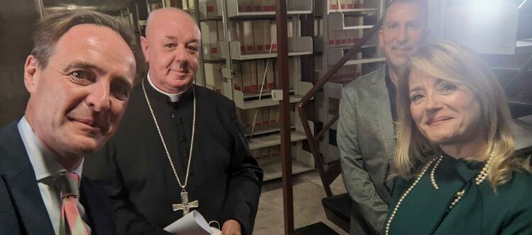 Папата и Дяволът - авторът на „Разкриване тайните архиви на Ватикана…“ разказва