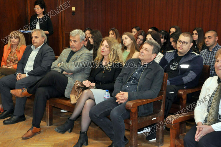 Симулативно дело с инфлуенсърка, пострадала при катастрофа с дрогиран водач в Хасково 