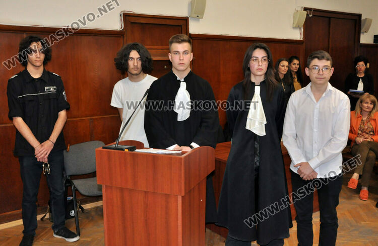 Симулативно дело с инфлуенсърка, пострадала при катастрофа с дрогиран водач в Хасково 