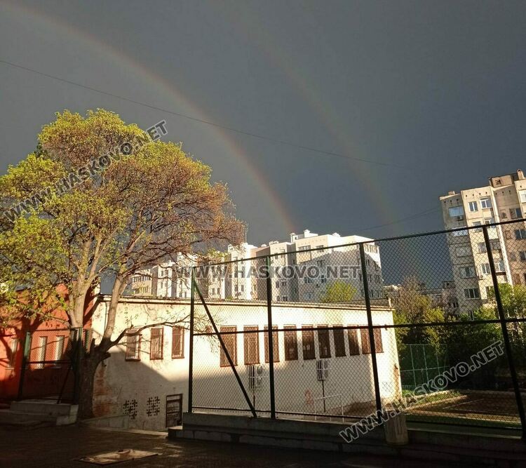 Облачно и дъждовно в сряда