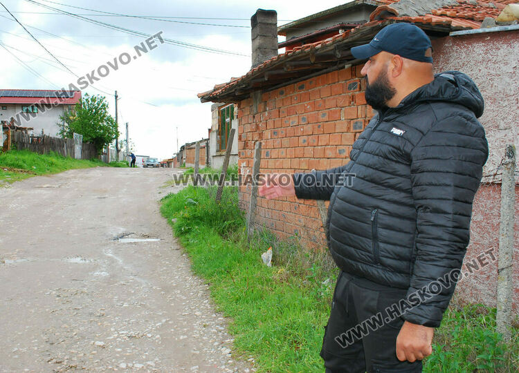 Жителите от бл.42 в Хасково отново се жалват от течове