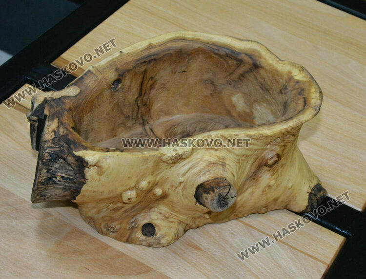 Нови технологии в производството на мебели и много стил показаха ученици в Националното състезание в Хасково