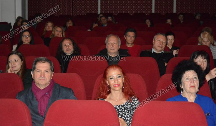 Мина Карагьозова е носителят на награда „Александър Паскалев“ от 51-ото издание на „Южна пролет“