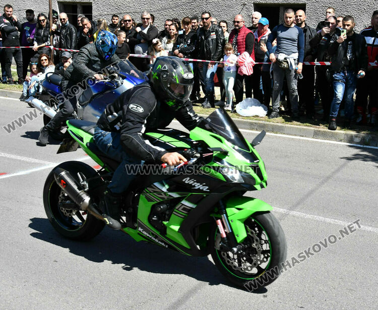 Рокерско шоу и състезателни стартове за празника на Харманли