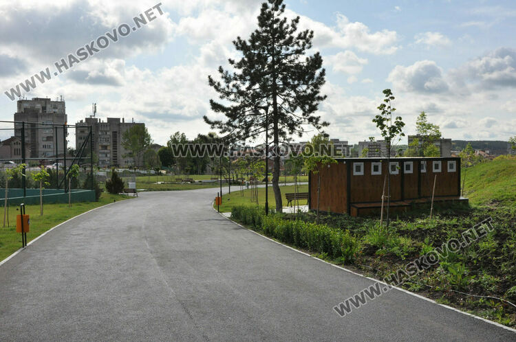 Хасковлийка: Изпочупиха поставки те в тоалетните в новия парк над ДНА