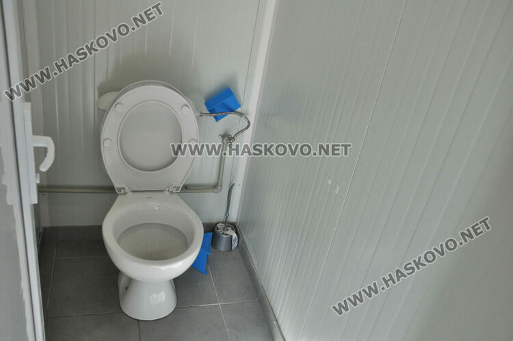 Хасковлийка: Изпочупиха поставки те в тоалетните в новия парк над ДНА