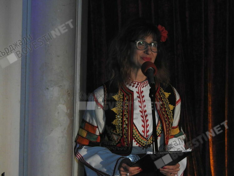 Тържество на българския дух, Домът на културата с юбилеен гала концерт