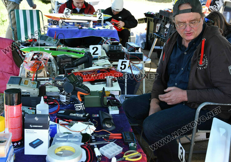 Около 100 състезатели се включиха в държавното по корабомоделен спорт край Харманли