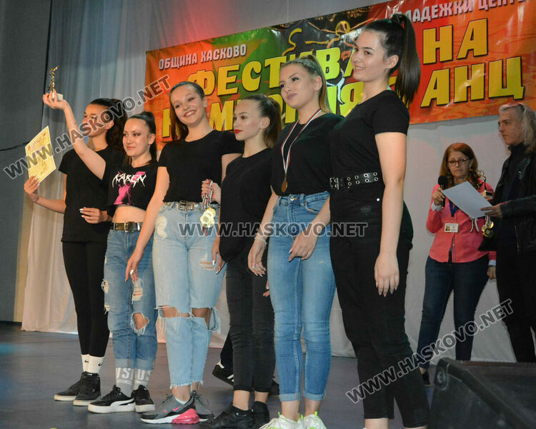 Купата на кмета от Фестивала на камерния танц бе връчена на участници от Бургас