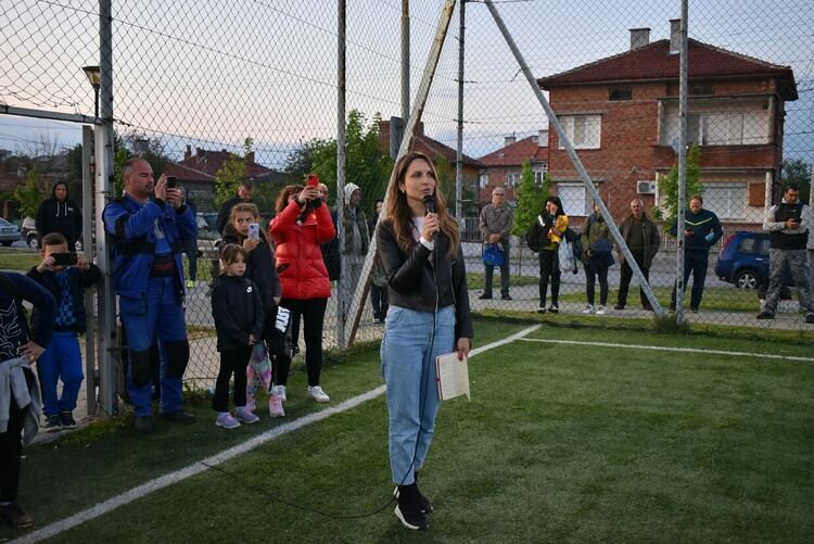 4 отбора се включиха в детски футболен турнир за празника на Харманли