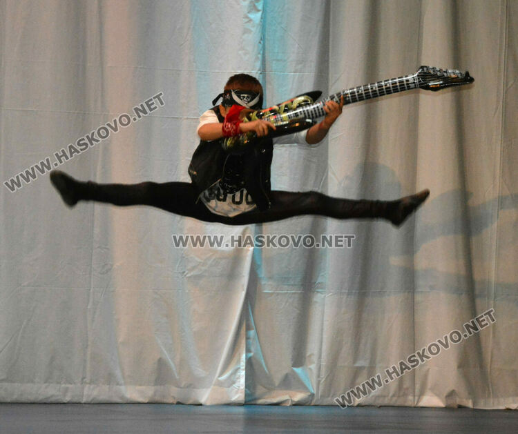 Купата на кмета от Фестивала на камерния танц бе връчена на участници от Бургас