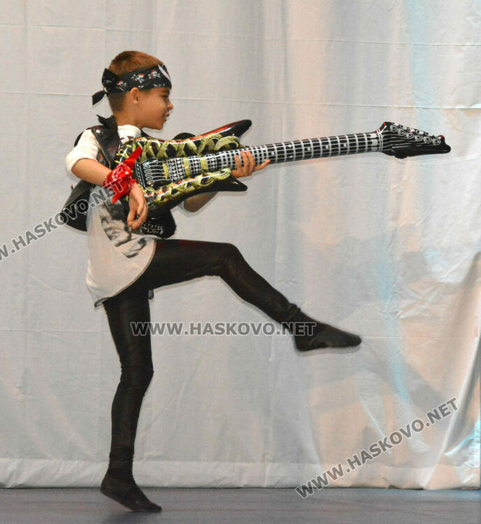 Купата на кмета от Фестивала на камерния танц бе връчена на участници от Бургас