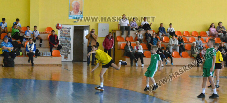 Младите хандбалисти на „Асти 91“ се класираха за финалния турнир на държавното