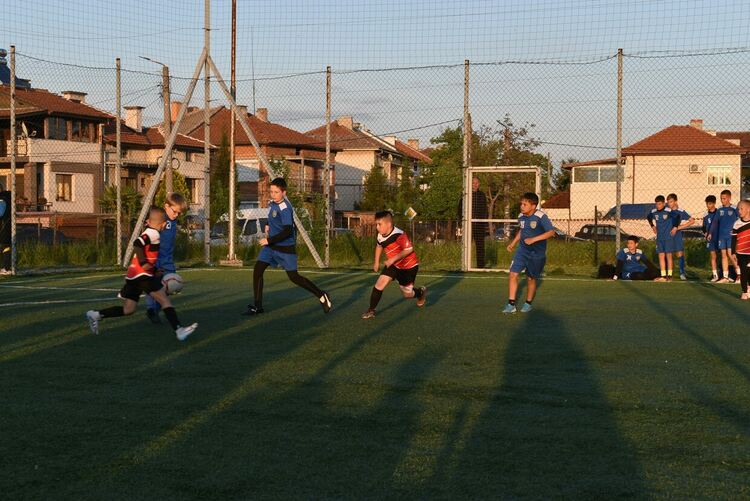 4 отбора се включиха в детски футболен турнир за празника на Харманли