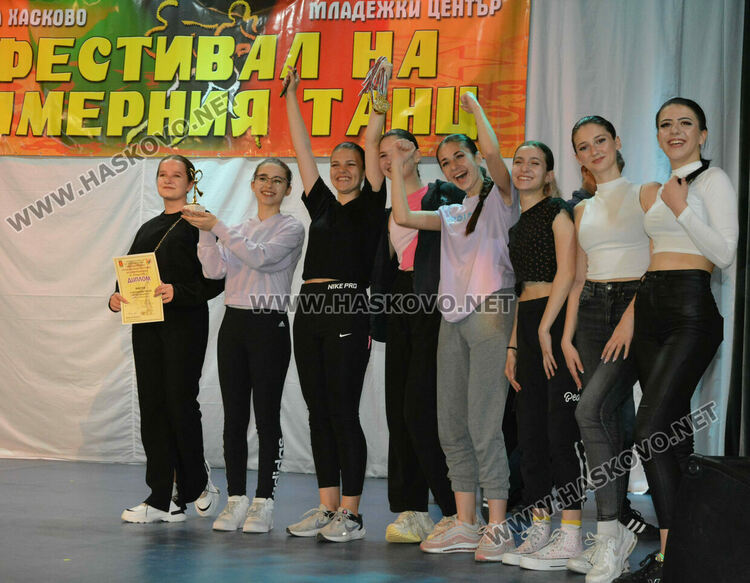 Купата на кмета от Фестивала на камерния танц бе връчена на участници от Бургас