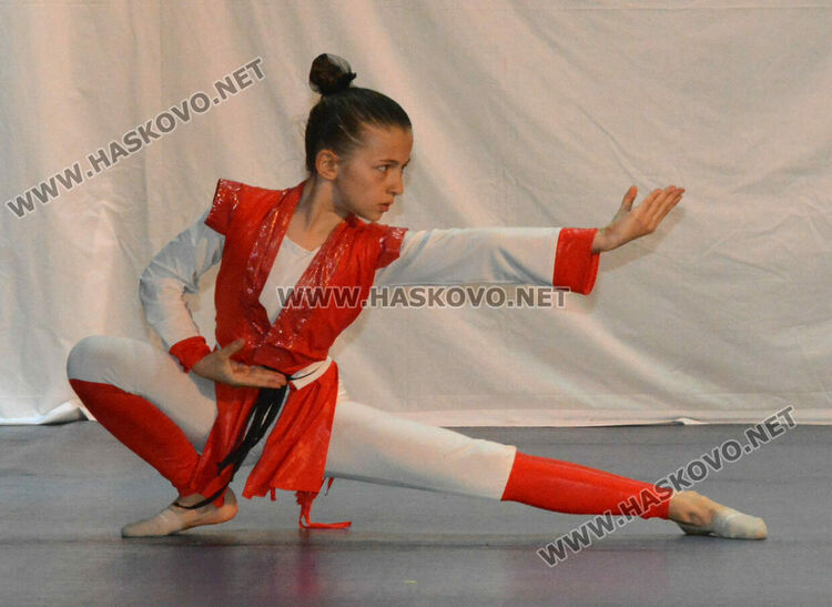 Купата на кмета от Фестивала на камерния танц бе връчена на участници от Бургас