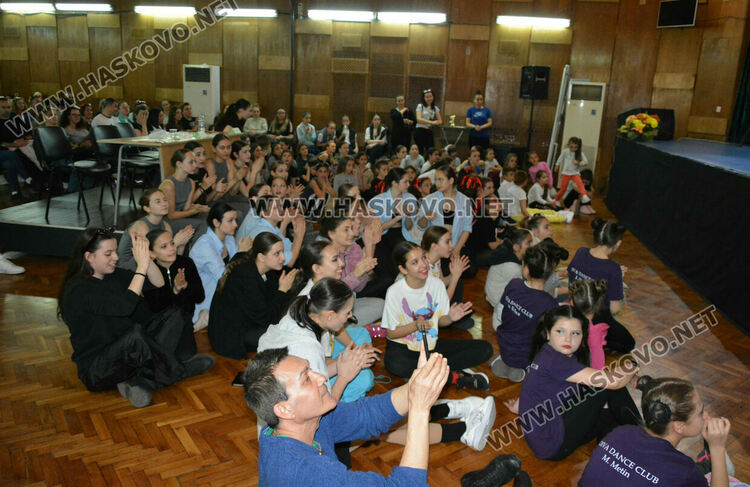 Купата на кмета от Фестивала на камерния танц бе връчена на участници от Бургас