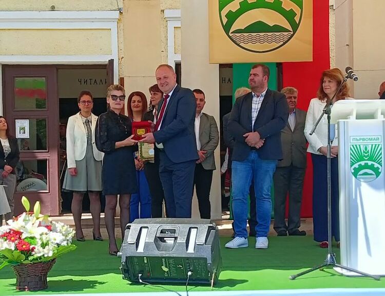 Първомай посрещна празника си в присъствието на вицепрезидента