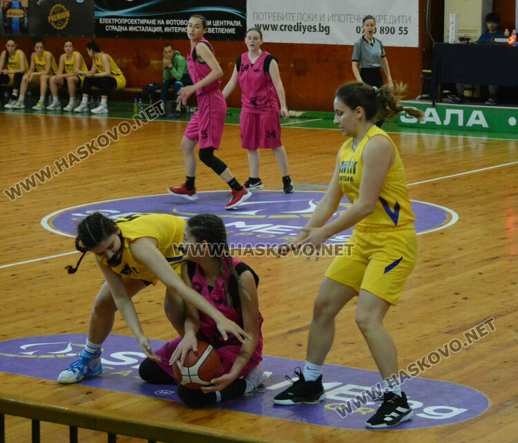 Хасково домакинства на финалите на ученическите игри за девойки по баскетбол и хандбал