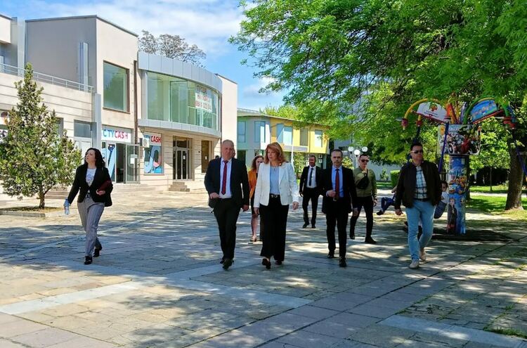 Първомай посрещна празника си в присъствието на вицепрезидента