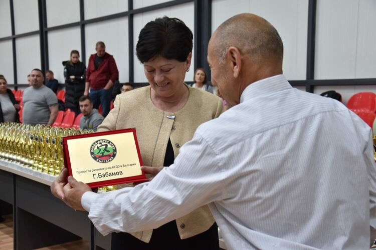 Харманли празнува днес