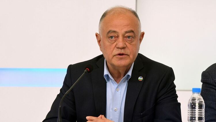 Ген. Атанасов: Има очевидни факти на инсценировка в опита за атентат срещу Гешев