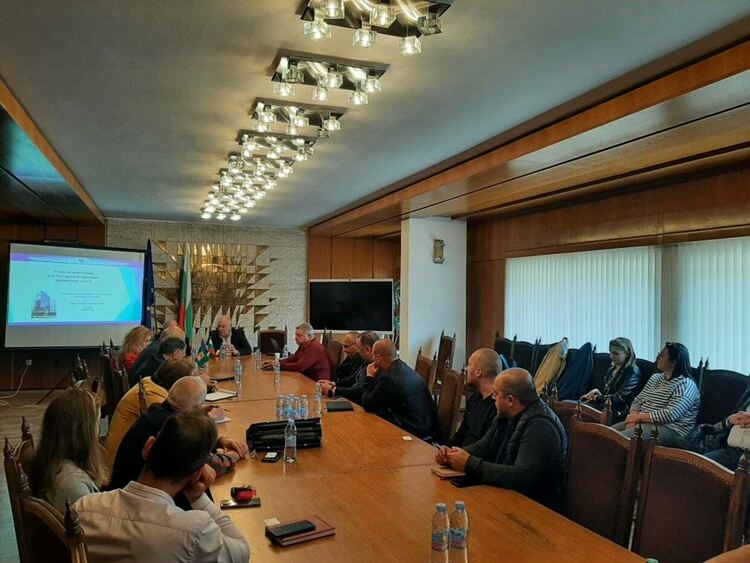  Възможности за финансиране на бизнеса обсъждаха в Община Смолян