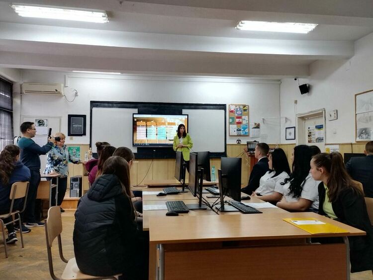 Гимназията по туризъм в Хасково обмени иновативни практики с три училища