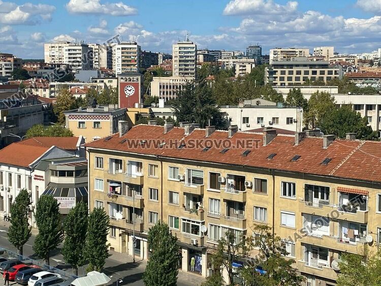 Етажната собственост събира средства за ремонти на общите части в банкова сметка