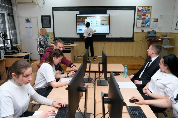 Гимназията по туризъм в Хасково обмени иновативни практики с три училища