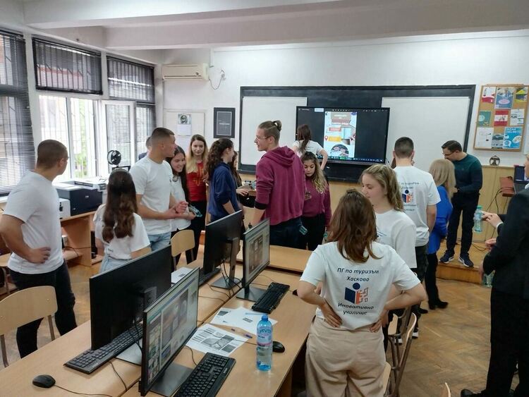 Гимназията по туризъм в Хасково обмени иновативни практики с три училища