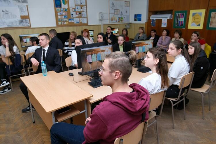 Гимназията по туризъм в Хасково обмени иновативни практики с три училища