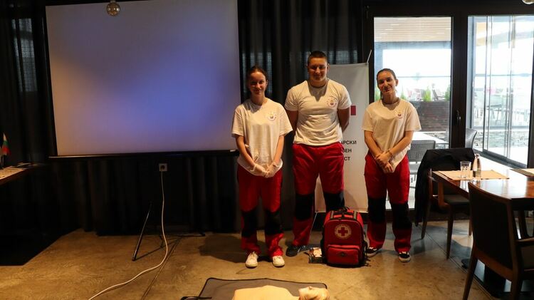 БЧК Кърджали отбеляза Международния ден на организацията, отличи изявени доброволци и членове