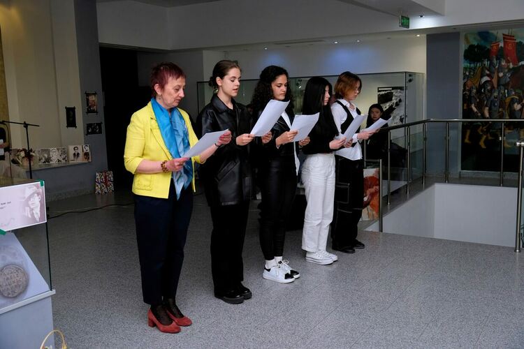 В открит урок ученици от Езиковата научиха за живота и делото на Гео Милев